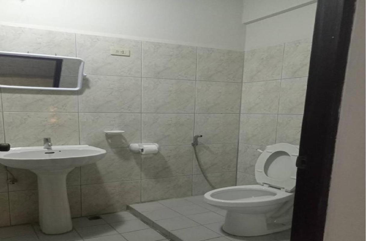 Pluemchai Guesthouse Jomtien Exterior foto