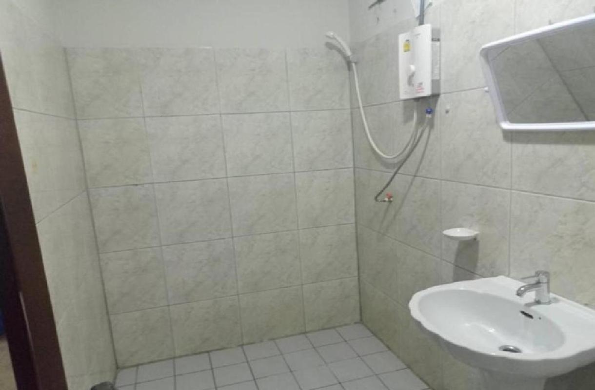 Pluemchai Guesthouse Jomtien Exterior foto