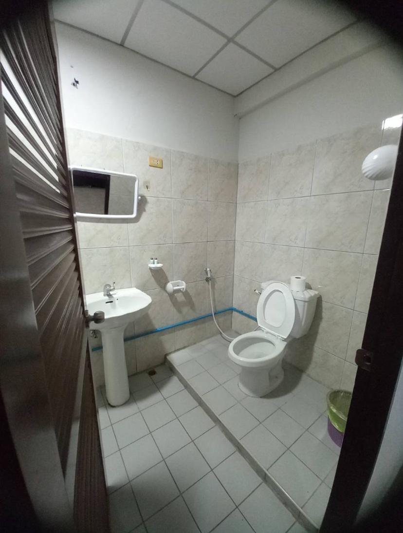 Pluemchai Guesthouse Jomtien Exterior foto